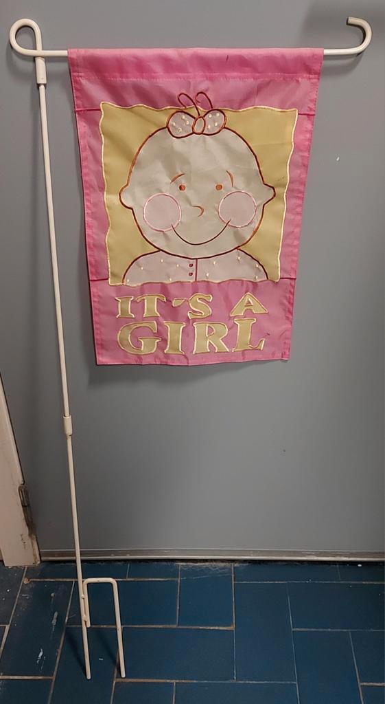 Vlag, fagnon 'It's a Girl' op een plantenstandaard, Diversen, Vlaggen en Wimpels, Zo goed als nieuw, Ophalen of Verzenden