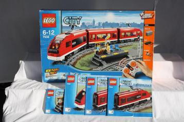 Lego City 7938 Passagierstrein + Lego City 7499 extra rails