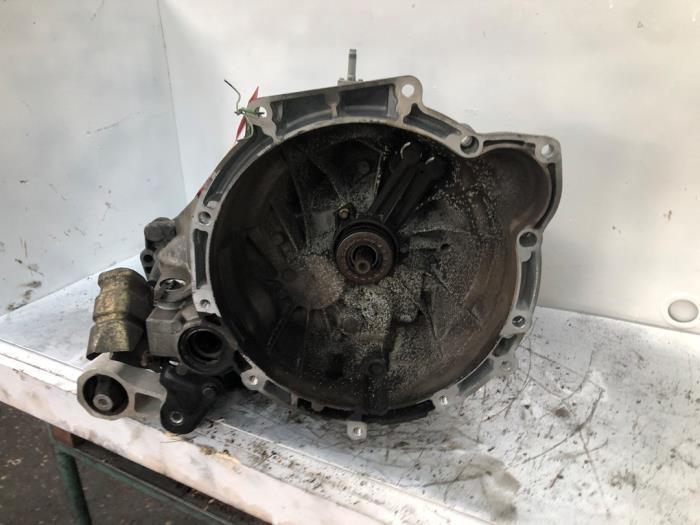 Versnellingsbak van een Mazda 2., Auto-onderdelen, Transmissie en Toebehoren, Mazda, Gebruikt, 3 maanden garantie, Ophalen of Verzenden