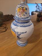 Alcobaça Portugal vaas, handbeschilderd en in mooie staat., Antiek en Kunst, Ophalen