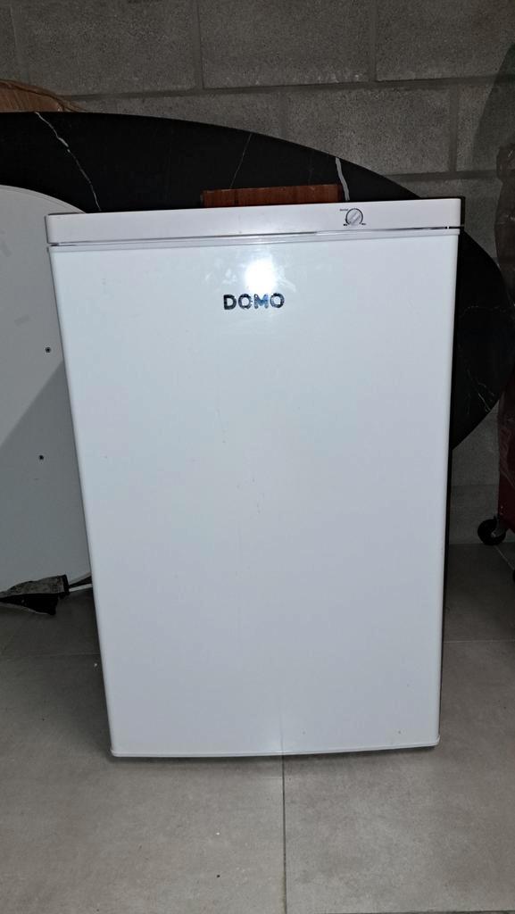 Domo diepvries 1 jaar oud, Elektronische apparatuur, Vriezers en Diepvrieskisten, Ophalen