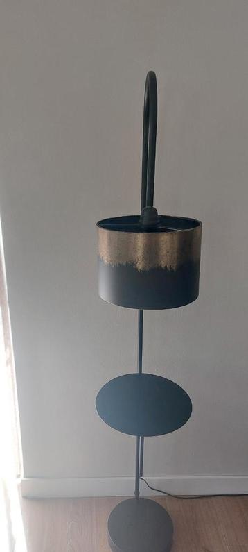 Mooie staande lamp dimbaar, Huis en Inrichting, Woonaccessoires | Etagères, Ophalen, Zo goed als nieuw