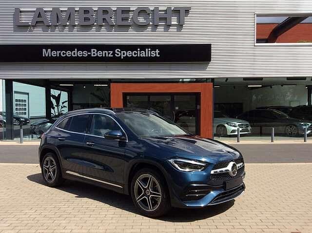 Mercedes-Benz GLA 200 7G-DCT AMG Line * PANO * DISTRONIC *, Auto's, Mercedes-Benz, Bedrijf, GLA, ABS, Adaptive Cruise Control