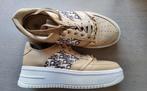 Sneakers beige tijgerprint met gouden ketting maat 41 nieuw, Kleding | Dames, Beige, Ophalen of Verzenden, Zo goed als nieuw, Sneakers