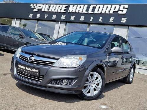 Opel Astra 1.6i Cosmo / AIRCO / CRUISE / ATTACHE REMORQUE, Auto's, Opel, Bedrijf, Astra, ABS, Airbags, Airconditioning, Boordcomputer