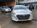 Hyundai i30 Diesel année 2015 euro 6b 150000 klm, Autos, Hyundai, Argent ou Gris, Achat, 1581 cm³, Euro 6