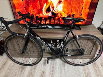 Koersfiets als nieuw  beschikbaar voor biedingen