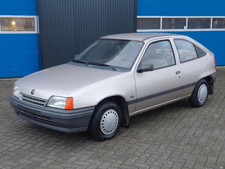 Opel Kadett 1.2 67.000 km ZEER MOOI! 1990, Auto's, Opel, Particulier, Kadett, Ophalen of Verzenden