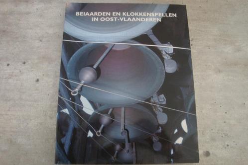 BEIAARDEN EN KLOKKENSPELLEN IN OOST-VLAANDEREN, Boeken, Politiek en Maatschappij, Gelezen, Ophalen of Verzenden