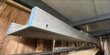 Solide loopbrug 520 beschikbaar voor biedingen
