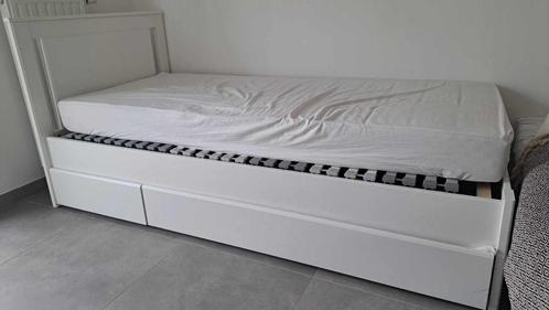 Lit en bois peint blanc 1 personne Ikea, Maison & Meubles, Chambre à coucher | Lits, Utilisé, Une personne, 100 cm, 200 cm, Bois