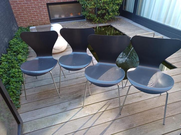 4 designstoelen Fritz Hansen (vlindermodel), Huis en Inrichting, Stoelen, Gebruikt, Vier, Hout, Metaal, Grijs, Ophalen
