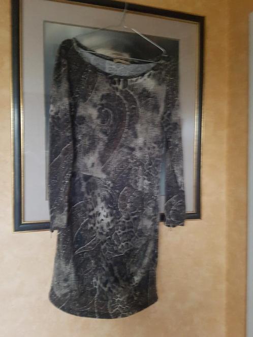 Magnifique robe super sexy  mode tendency  avec tirette aux, Kleding | Dames, Jurken