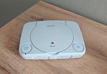 Sony PS One – inclusief kabels & controller beschikbaar voor biedingen