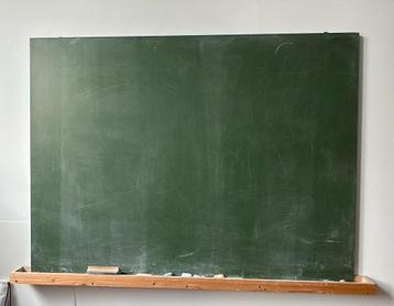 Vintage krijtbord – ideaal voor thuis, atelier of speelkamer beschikbaar voor biedingen