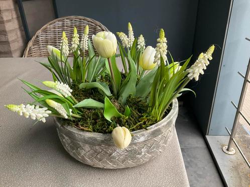 Stenen pot met blijvende bloemen, Huis en Inrichting, Woonaccessoires | Kunstplanten en Kunstbloemen, Nieuw, Ophalen of Verzenden