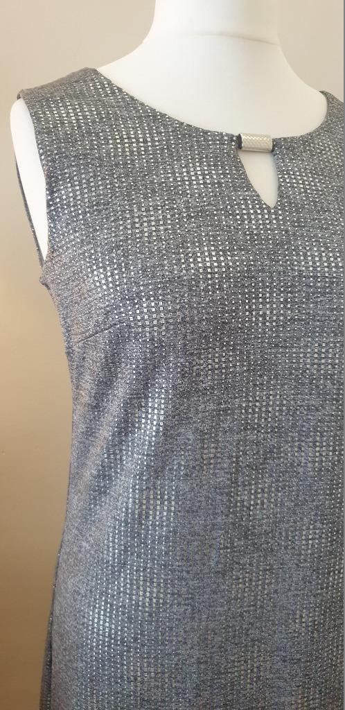 NIEUW artikel : My Lily's stretch jurk - Maat M, Kleding | Dames, Jurken, Nieuw, Maat 38/40 (M), Grijs, Knielengte, Ophalen of Verzenden