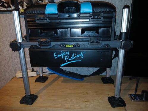 NIEUWE ELITE ZITSSTATION  ,30MM POOTEN EXTRA LADE, Watersport en Boten, Hengelsport | Algemeen, Zo goed als nieuw, Ophalen of Verzenden
