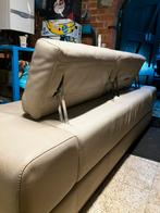 Mooie comfortabel lederen tweezit ( 2m.br.)creme kleur ., Ophalen, Zo goed als nieuw