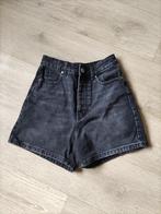 zwarte jeansshort Zara confectiemaat 34, Zara, Ophalen of Verzenden, W27 (confectie 34) of kleiner, Zwart