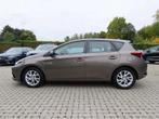 Toyota Auris Auris 1.33 Dual-VVT-i Comfort (bj 2018), Gebruikt, Euro 6, 4 cilinders, Beige