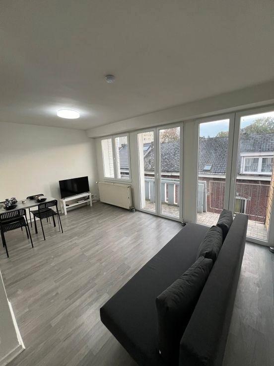 Colocation à louer. À lire! Tout est compris, Immo, Appartementen en Studio's te huur