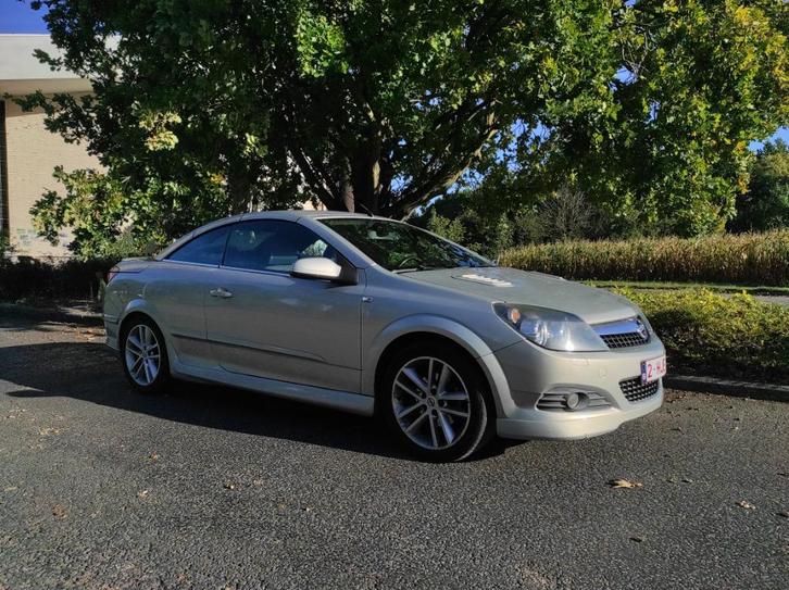 Opel astra 1.6 OPC line  - 110.000 km, Auto's, Opel, Particulier, Astra, Benzine, Euro 4, Cabriolet, 2 deurs, Handgeschakeld, Ophalen