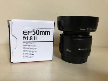 Objectif Canon EF 50 mm 1.8 II, pare-soleil, filtre et boîte