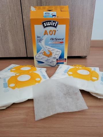 À vendre : 4 Sacs d'aspirateur Swirl A07 4 pièces