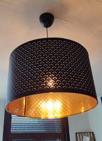 Lustre Ikea, Enlèvement