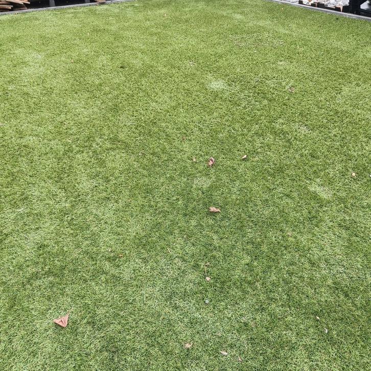 kunstgras in perfecte staat aan spotprijs, Tuin en Terras, Gras en Kunstgras, Zo goed als nieuw, Kunstgras, 20 m² of meer, Ophalen