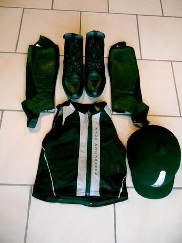 ensemble equitation gilet bottines chaps et casque