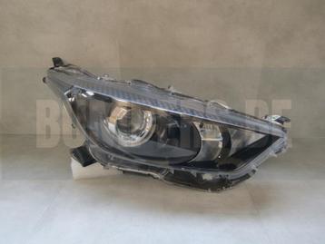 Koplamp Toyota Yaris 4 IV NORMALE LENS 20- MAZDA 2 22- RECHT beschikbaar voor biedingen