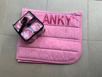 ANKY zadeldoek + bandages beschikbaar voor biedingen
