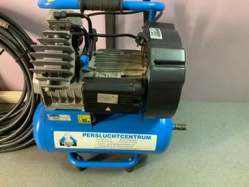 Compressor met toebehoren weinig gebruikt disponible aux enchères