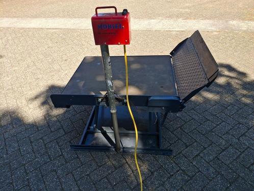 rolstoellift / mindervalidelift / invalidelift/ personenlift, Diversen, Rolstoelen, Zo goed als nieuw, Elektrische rolstoel, Ophalen