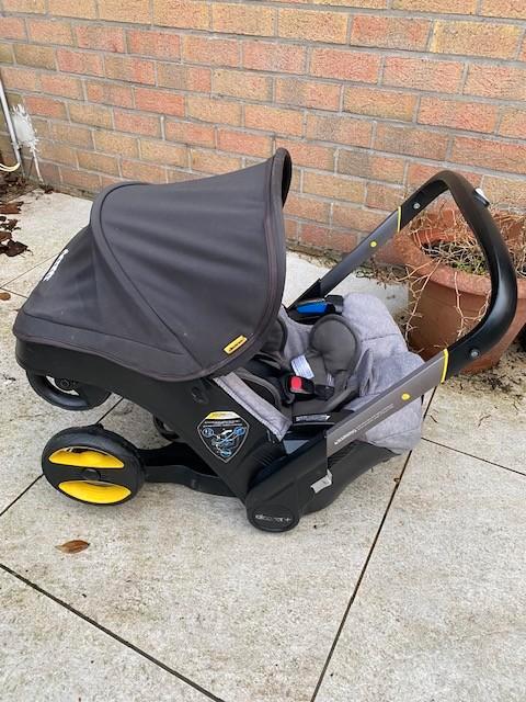 DOONA   Buggy   Maxi-cosi  in 1  perfecte staat, Kinderen en Baby's, Buggy's, Zo goed als nieuw, Overige merken, Zonnekap, Ophalen