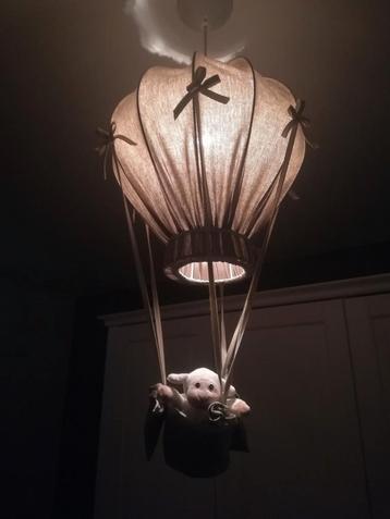 Plafondlamp luchtballon beschikbaar voor biedingen