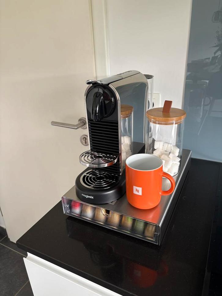 Nespresso Citiz Platinum, Elektronische apparatuur, Koffiezetapparaten, Zo goed als nieuw, Koffiepads en cups, Combi, 4 tot 10 kopjes