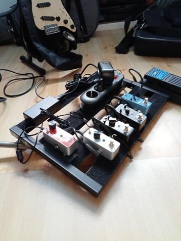 Te koop pedalboard beschikbaar voor biedingen
