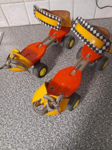 Vintage opbind rolschaatsen disponible aux enchères