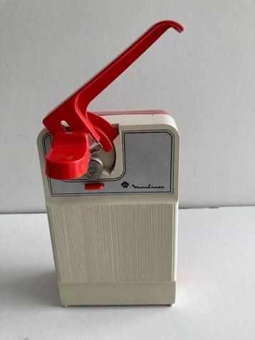 Moulinex : Vintage elektrische blikopener ( rood ) beschikbaar voor biedingen