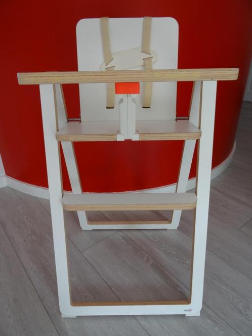 SupaFlat witte kinderstoel, Kinderen en Baby's, Kinderstoelen, Nieuw, Inklapstoel, Gordel(s), Ophalen