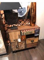 Meuble en bois massif avec portes en cuir, tissu, …, Antiek en Kunst, Antiek | Meubels | Kasten, Ophalen of Verzenden
