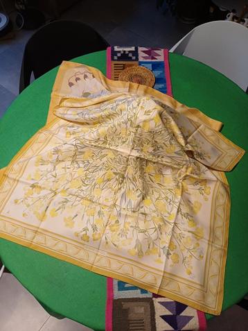 Hermes Paris vintage sjaal beschikbaar voor biedingen