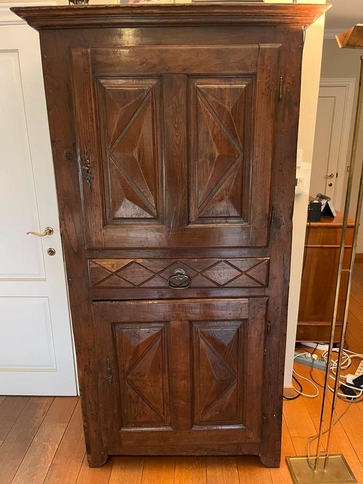 Buffet style Style Louis XVI rustique, Maison & Meubles, Armoires | Meubles ordinateur, Utilisé, Enlèvement