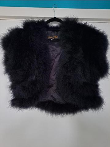 Bolero met echte veren en bijhorende top. Vintage  beschikbaar voor biedingen