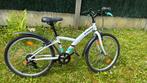 Vélo hybride Btwin Original 100 avec garde-boue, Vélos & Vélomoteurs, Vélos | Vélos pour enfant, Comme neuf, Enlèvement ou Envoi