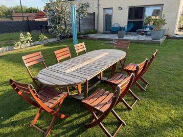Houten tuinset Triconfort – tafel + 8 stoelen beschikbaar voor biedingen