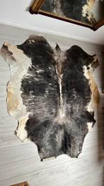 Gestreept grijs vloerkleed van echt rundleer 190/160, Ophalen, Gebruikt, Grijs